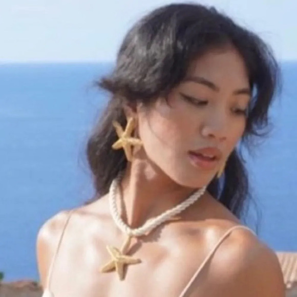 Zara Star Gold Starfish Earrings&Necklace Set - Picture 5 of 17